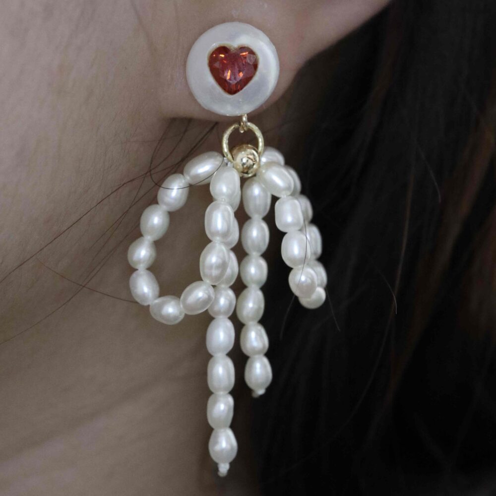Heart Glow Pearl Bow Studs