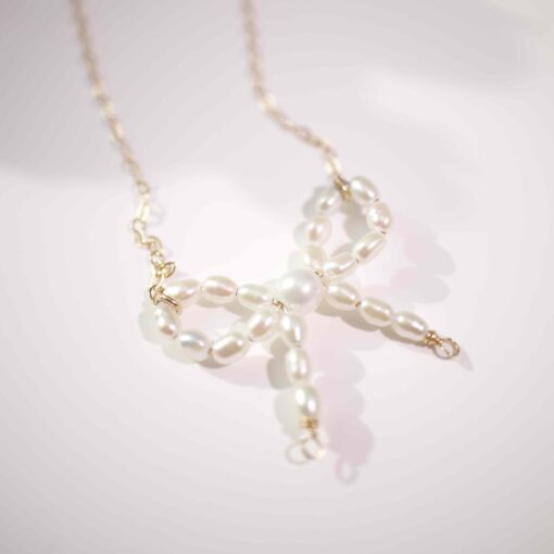 Sweet Bow Pearl Necklace